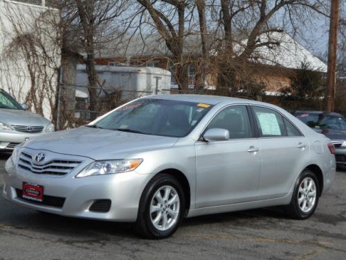 Photo Image Gallery & Touchup Paint: Toyota Camry in Classic Silver ...