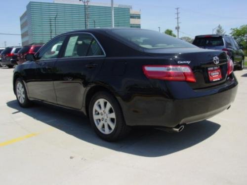 Photo of a 2007-2011 Toyota Camry in Black (paint color code 202