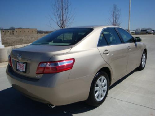 Photo of a 2007-2009 Toyota Camry in Desert Sand Mica (paint color code 4Q2)