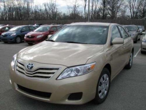 Photo of a 2010-2011 Toyota Camry in Sandy Beach Metallic (paint color code 4T8)
