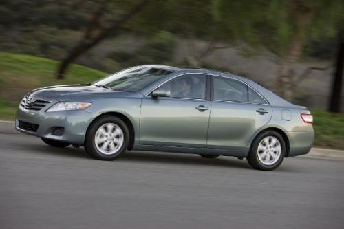 Photo of a 2007-2011 Toyota Camry in Aloe Green Metallic (paint color code 776)