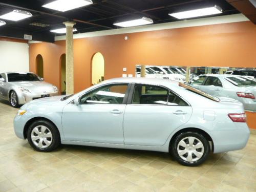 Photo of a 2008 Toyota Camry in Sky Blue Pearl (paint color code 8S4)