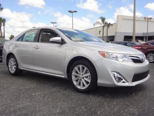 Photo Image Gallery & Touchup Paint: Toyota Camry in Classic Silver ...