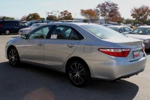 Photo Image Gallery & Touchup Paint: Toyota Camry in Celestial Silver ...