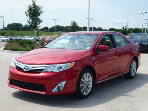 Photo Image Gallery & Touchup Paint: Toyota Camry in Barcelona Red ...