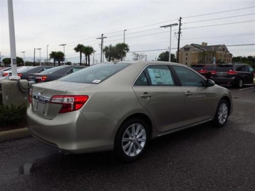 Photo Image Gallery & Touchup Paint: Toyota Camry in Creme Brulee Mica ...