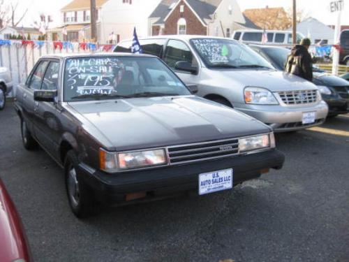 Photo of a 1985 Toyota Camry in Brown Metallic (paint color code 2T2