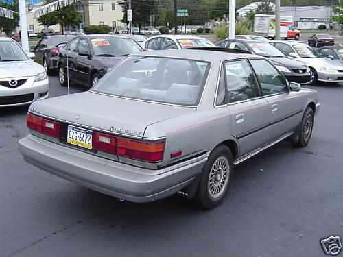 Photo of a 1989-1990 Toyota Camry in Silver Metallic (paint color code 29H)