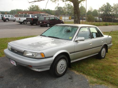 Photo of a 1989-1990 Toyota Camry in Silver Metallic (paint color code 29H)