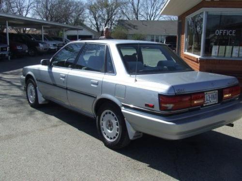 Photo of a 1989-1990 Toyota Camry in Silver Metallic (paint color code 29H)