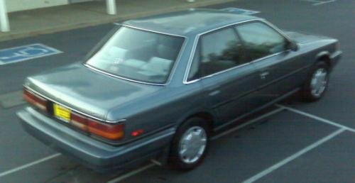 Photo of a 1991 Toyota Camry in Gray Metallic (paint color code 185