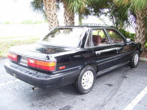 Photo of a 1988-1991 Toyota Camry in Black (paint color code 202