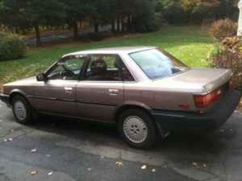 Photo of a 1988 Toyota Camry in Brown Metallic on Rose Gray Metallic (paint color code 26G)