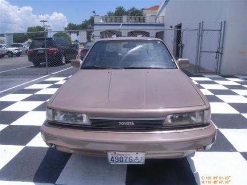 Photo of a 1988 Toyota Camry in Rose Gray Metallic (paint color code 26G
