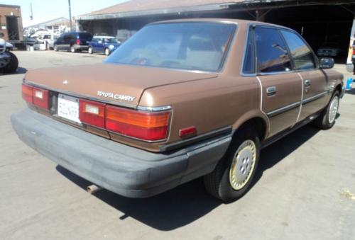 Photo of a 1987 Toyota Camry in Brown Metallic (paint color code 4H2)