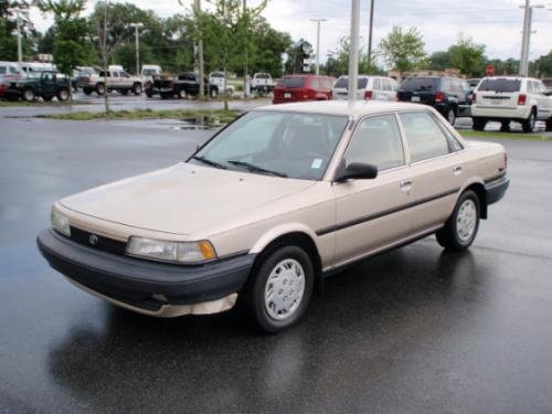 Photo of a 1991 Toyota Camry in Almond Beige Pearl (paint color code 4J1)