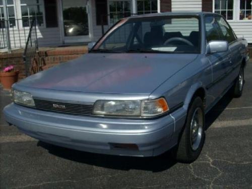 Photo of a 1987-1989 Toyota Camry in Light Blue Metallic (paint color code 8D8)