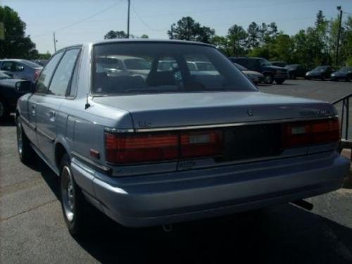 Photo of a 1987-1989 Toyota Camry in Light Blue Metallic (paint color code 8D8)
