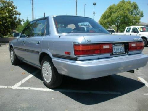 Photo Image Gallery & Touchup Paint: Toyota Camry in Light Blue ...