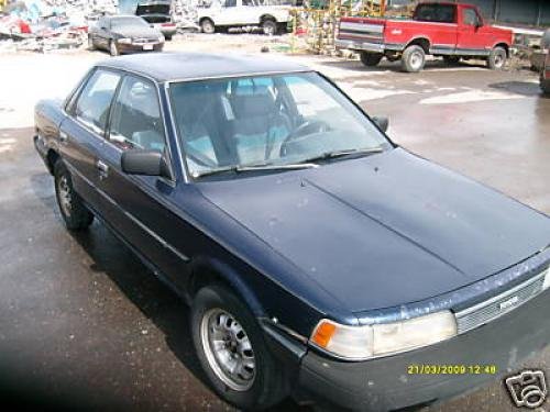 Photo of a 1987-1990 Toyota Camry in Dark Blue Metallic (paint color code 8E3)