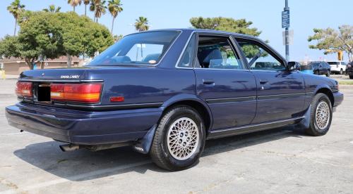 Photo of a 1990-1991 Toyota Camry in Indigo Blue Metallic (paint color code 8G5)