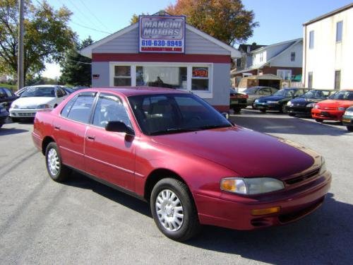 Photo of a 1993 Toyota Camry in Sunfire Red Pearl (paint color code 3K4