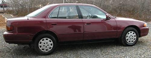 Photo of a 1996 Toyota Camry in Ruby Pearl (paint color code 3L3)