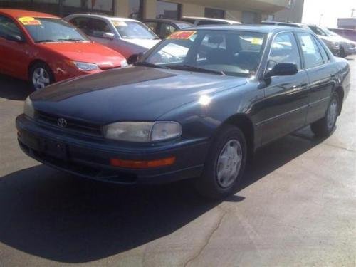 Photo of a 1992 Toyota Camry in Frosted Sapphire Pearl (paint color code 8J4