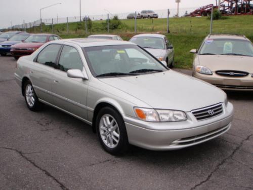 Photo Image Gallery & Touchup Paint: Toyota Camry in Lunar Mist ...