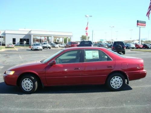 Photo of a 1998 Toyota Camry in Sunfire Red Pearl (paint color code 3K4