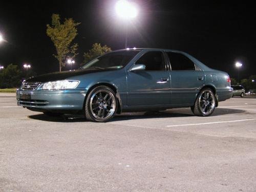 Photo of a 2001 Toyota Camry in Sailfin Blue Pearl (paint color code 8N7)