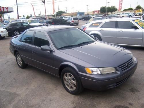 Photo Image Gallery & Touchup Paint: Toyota Camry in Blue Dusk Pearl (930)