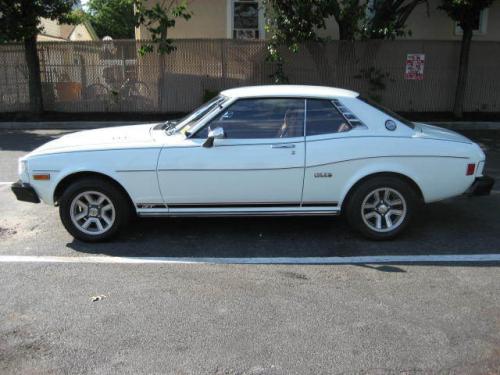 Photo of a 1974-1977 Toyota Celica in White (paint color code 023)