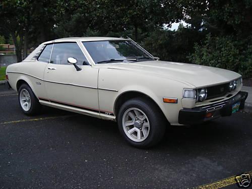 Photo of a 1974-1977 Toyota Celica in White (paint color code 023)