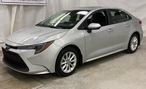Photo of a 2019-2025 Toyota Corolla in Classic Silver Metallic (paint color code 2UF)