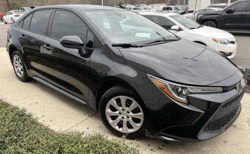 Photo of a 2020-2022 Toyota Corolla in Black Sand Pearl (paint color code 2UQ)