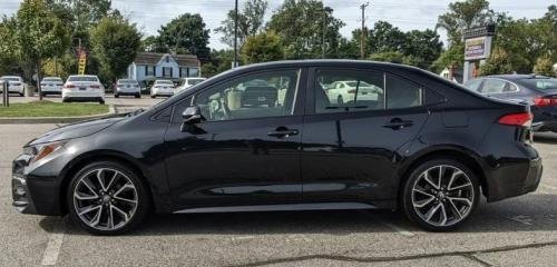 Photo of a 2020-2022 Toyota Corolla in Black Sand Pearl (paint color code 2UQ)