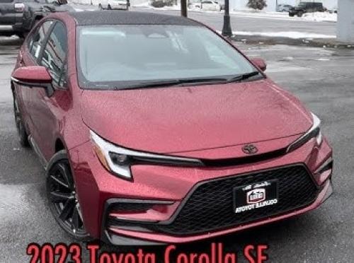 Photo of a 2023-2024 Toyota Corolla in Midnight Black on Ruby Flare Pearl (paint color code 2YD)