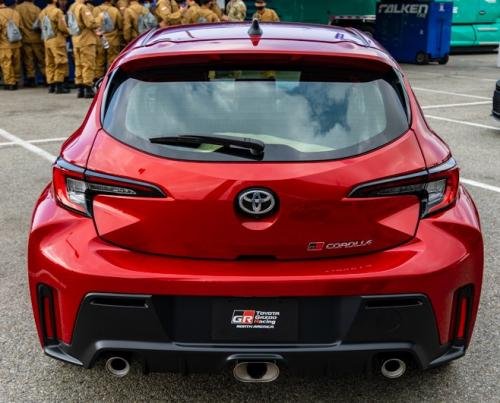 Photo of a 2022 Toyota Corolla in Supersonic Red (paint color code 3U5)
