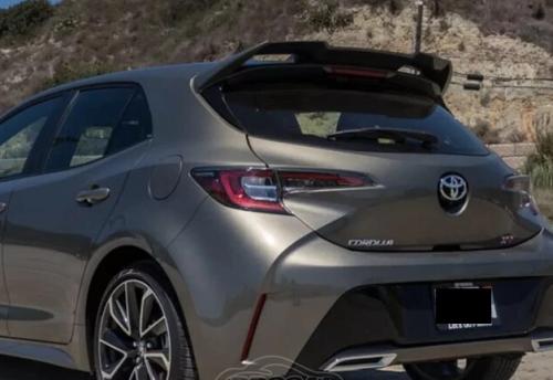 Photo of a 2020 Toyota Corolla in Oxide Bronze (paint color code 2UD)
