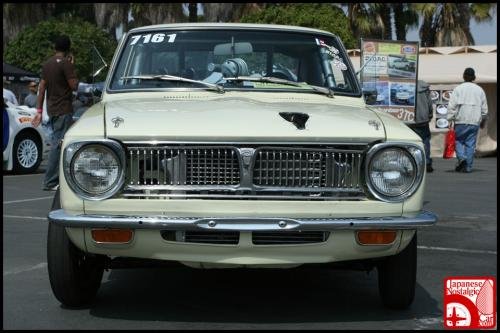 Photo of a 1970 Toyota Corolla in Greenish Yellow (paint color code 521)