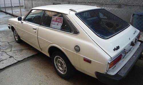 Photo of a 1975-1979 Toyota Corolla in White (paint color code 030)