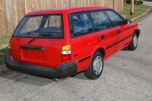 Photo of a 1989 Toyota Corolla in Red (paint color code 3E6)