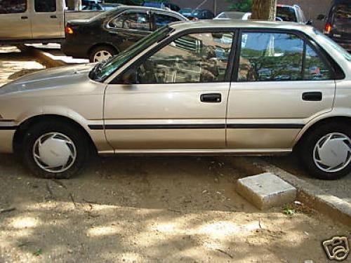 Photo of a 1991-1992 Toyota Corolla in Almond Beige Pearl (paint color code 4J1)