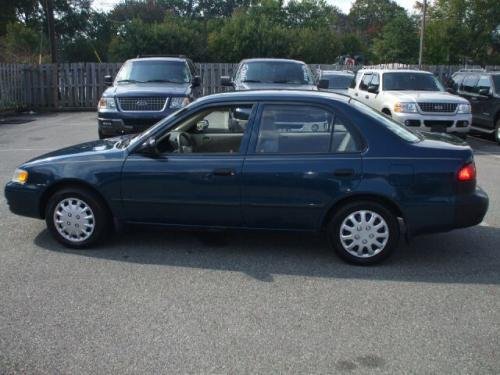 Photo of a 1998-2002 Toyota Corolla in Mystic Teal Mica (paint color code 760)