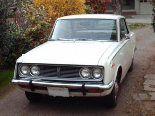 Photo of a 1968-1969 Toyota Corona in Sirius White (paint color code T1391)