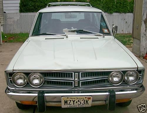 Photo of a 1970-1973 Toyota Corona in White (paint color code 007)
