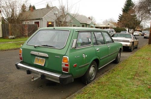 Photo of a 1974-1978 Toyota Corona in Light Green Metallic (paint color code 679)