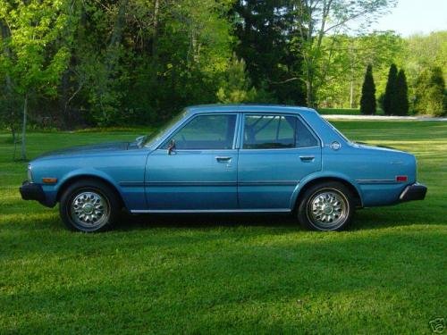 Photo of a 1974 Toyota Corona in Light Blue Metallic (paint color code 861