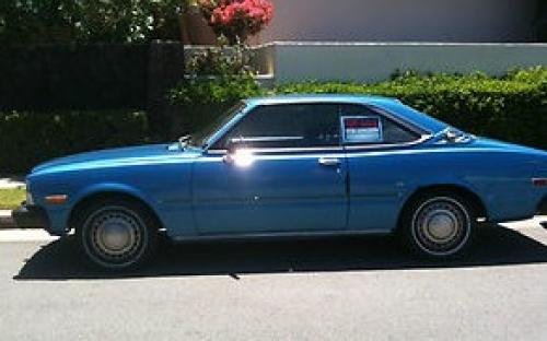 Photo of a 1974 Toyota Corona in Light Blue Metallic (paint color code 861